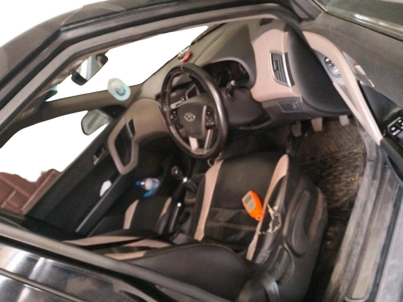 2015 Hyundai Creta  SX 1.6 Petrol , Petrol, Manual, 94,377 km, interior