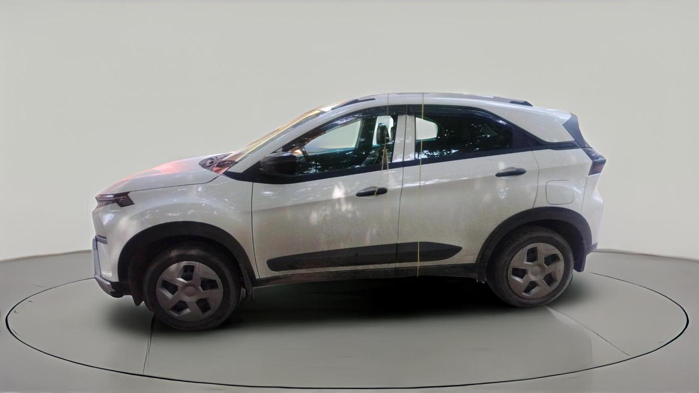 2026 Tata NEXON Smart Plus 1.2 iCNG, CNG, Manual, 16,975 km, exterior