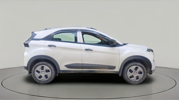 2026 Tata NEXON Smart Plus 1.2 iCNG, CNG, Manual, 16,975 km, exterior