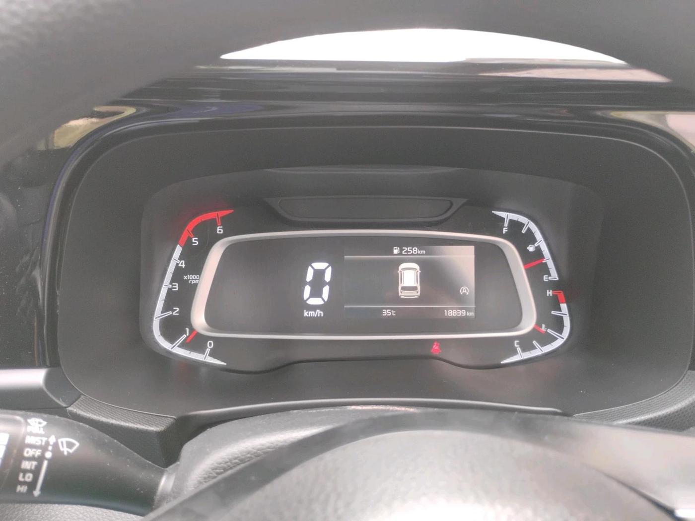 2025 KIA SONET HTK (O) 1.5 Diesel MT, Diesel, Manual, 18,839 km, interior