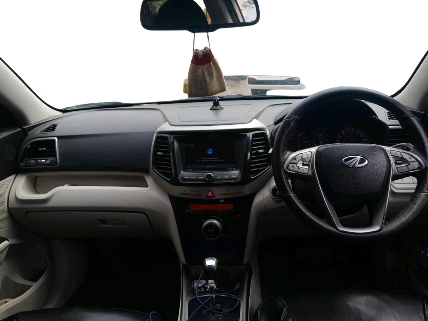 2019 Mahindra XUV300 W8 (O) 1.5 DIESEL AMT, Diesel, Automatic, 1,03,366 km, interior