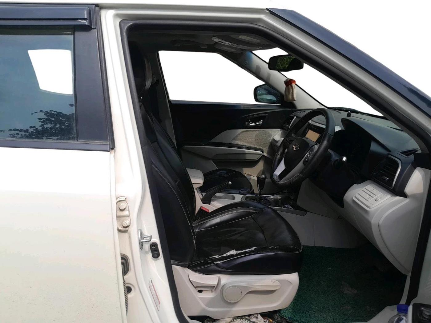 2019 Mahindra XUV300 W8 (O) 1.5 DIESEL AMT, Diesel, Automatic, 1,03,366 km, interior
