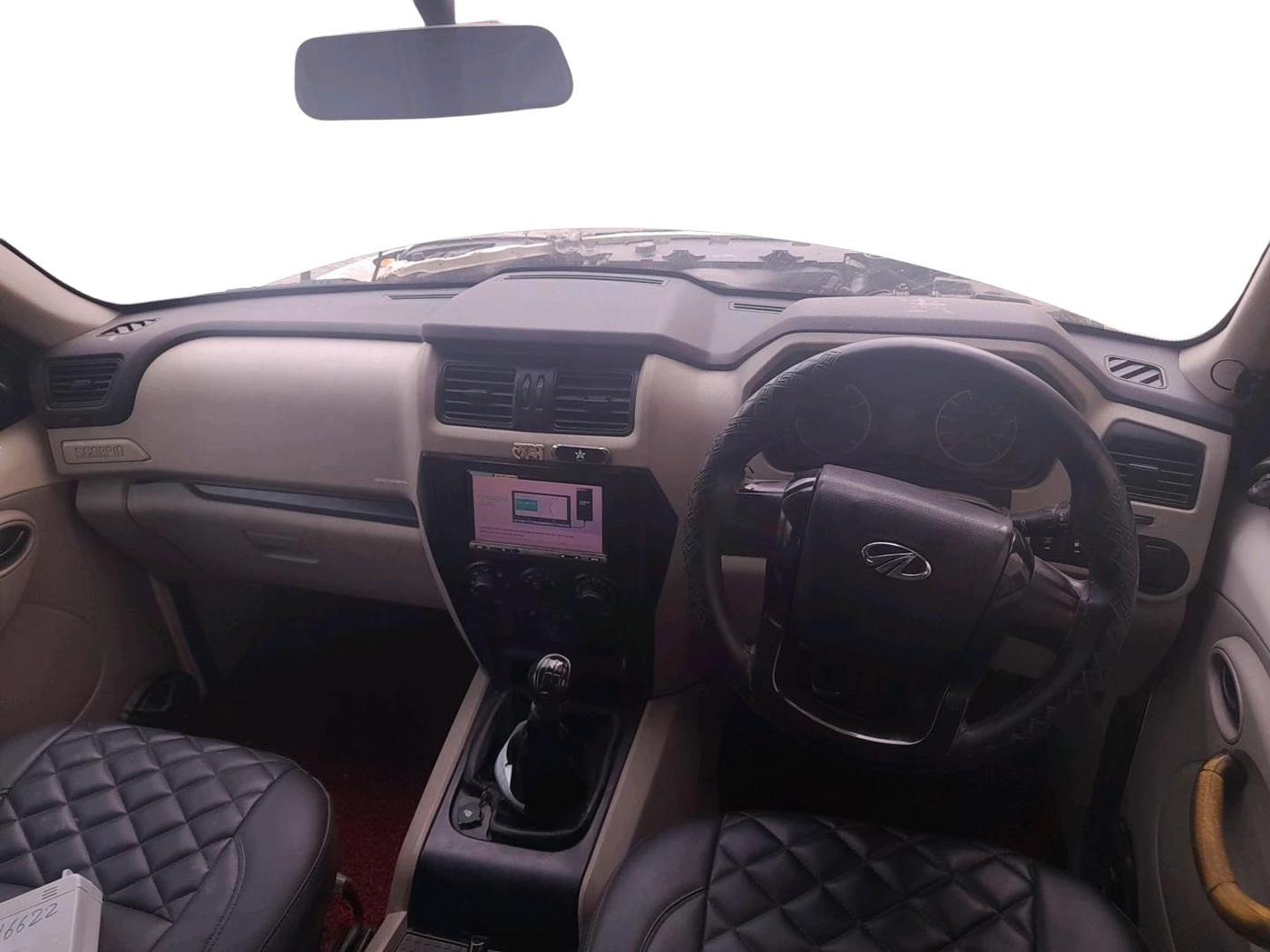 2019 Mahindra Scorpio S3, Diesel, Manual, 1,72,937 km, interior