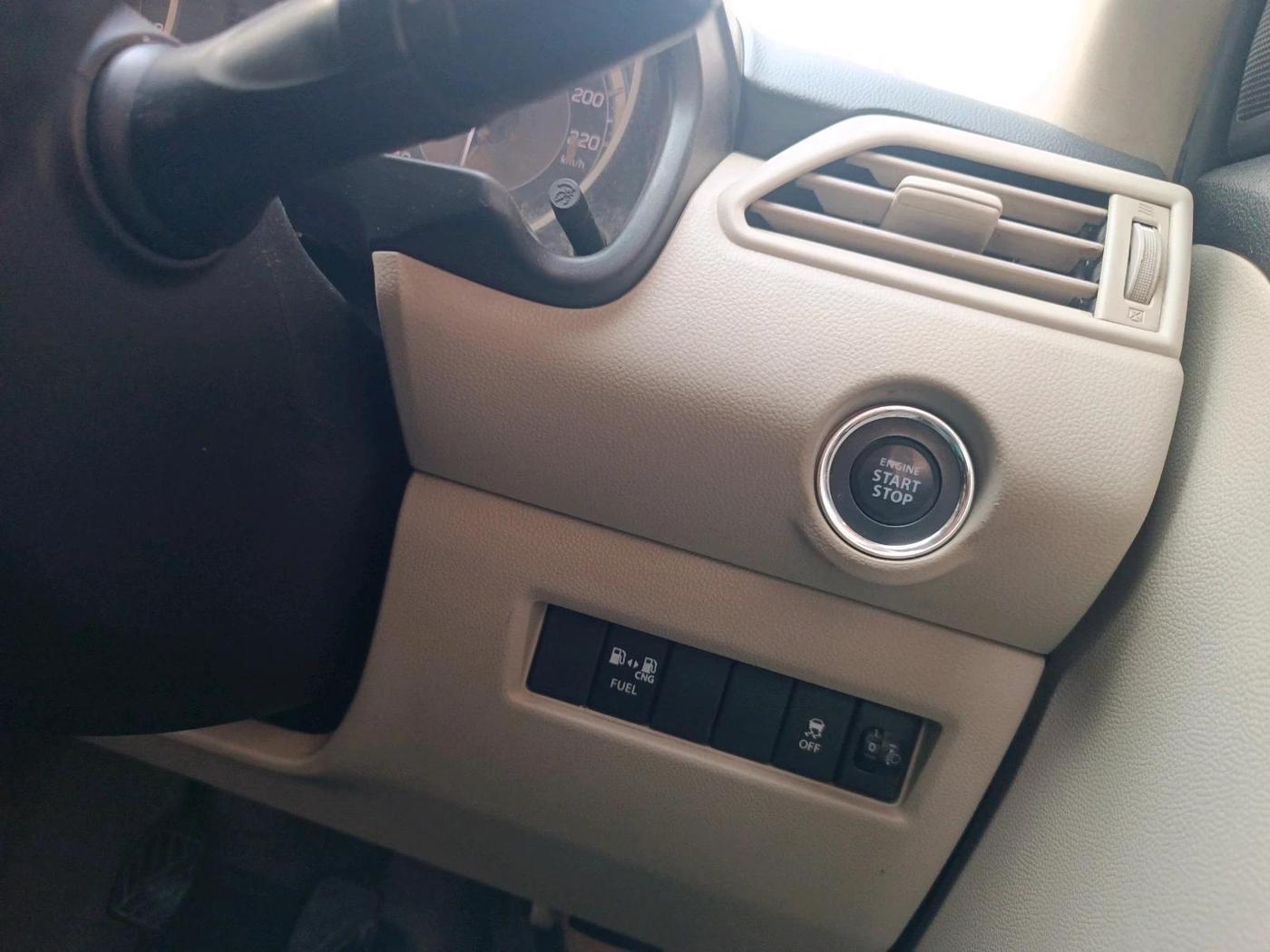 2023 Maruti Dzire ZXI CNG, CNG, Manual, 1,01,665 km, interior