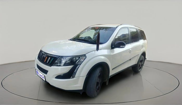 2018 Mahindra XUV500 W6, Diesel, Manual, 1,19,619 km, exterior