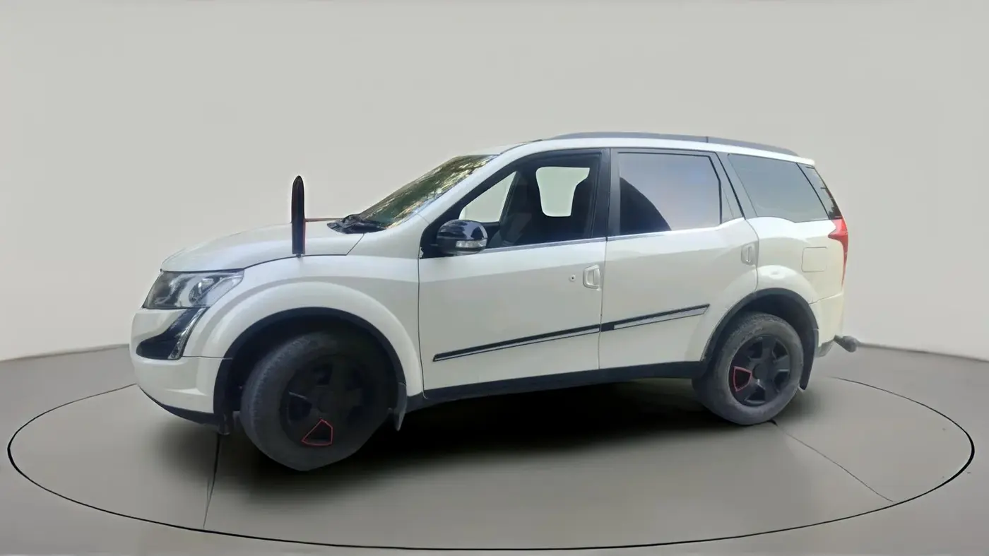 2018 Mahindra XUV500 W6, Diesel, Manual, 1,19,619 km, exterior