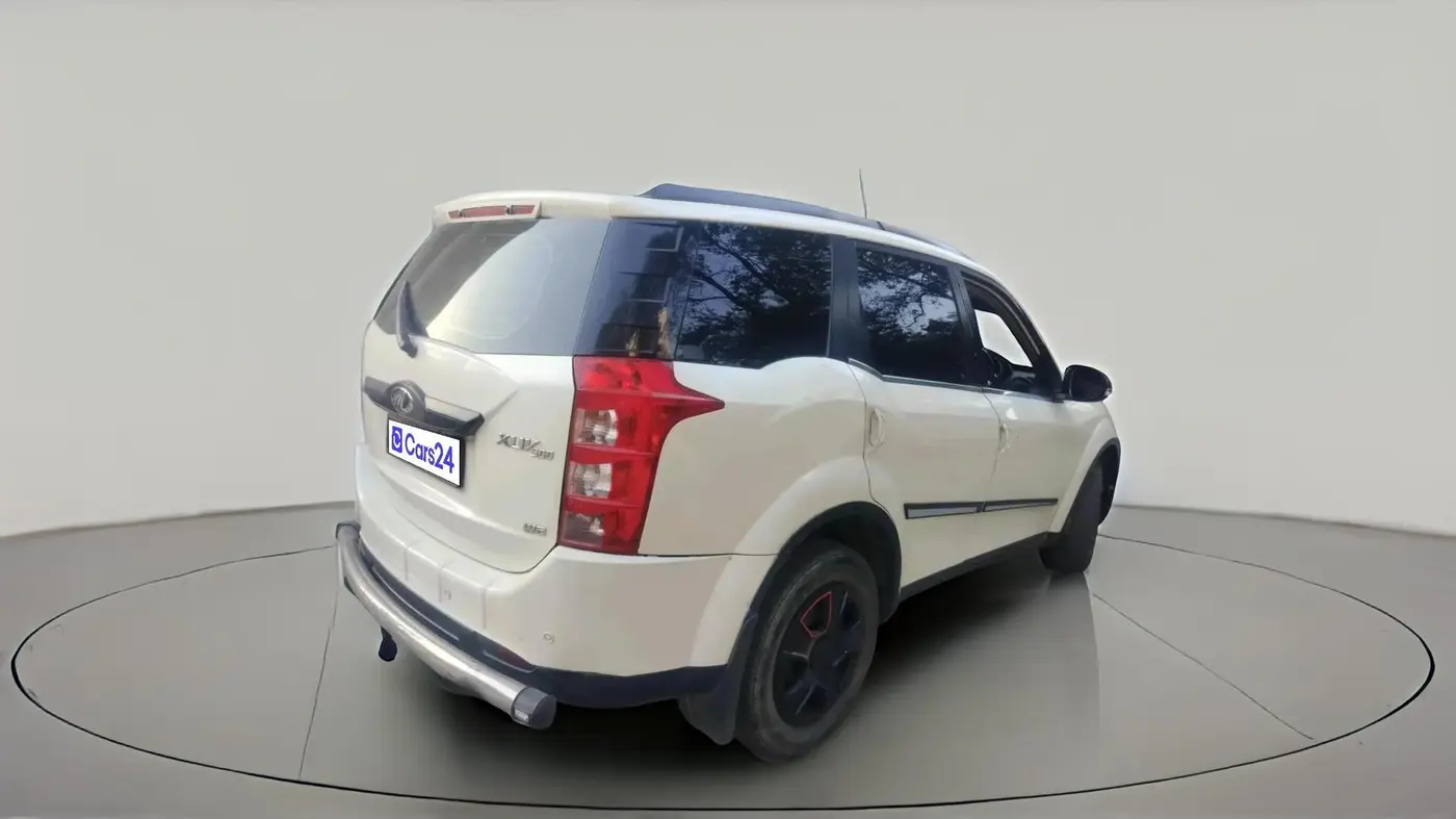 2018 Mahindra XUV500 W6, Diesel, Manual, 1,19,619 km, exterior