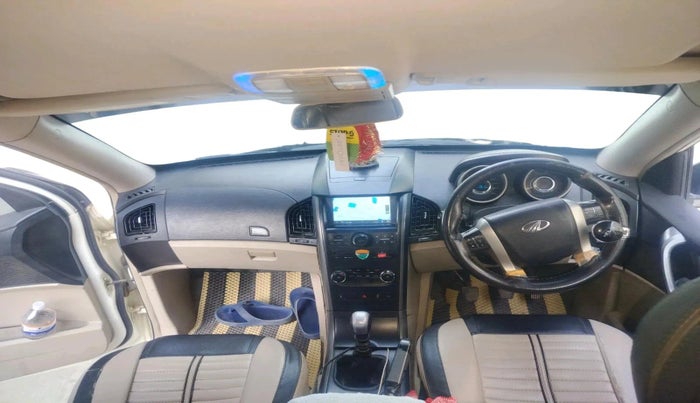 2018 Mahindra XUV500 W6, Diesel, Manual, 1,19,619 km, interior