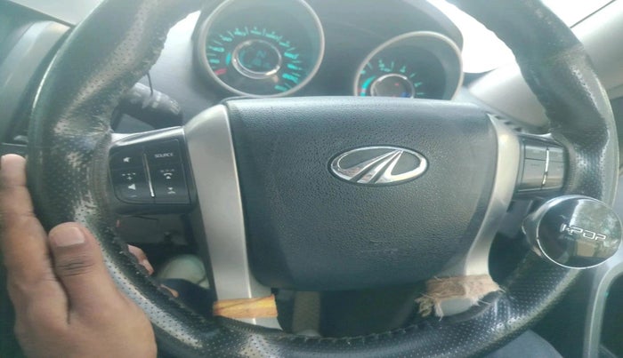 2018 Mahindra XUV500 W6, Diesel, Manual, 1,19,619 km, interior