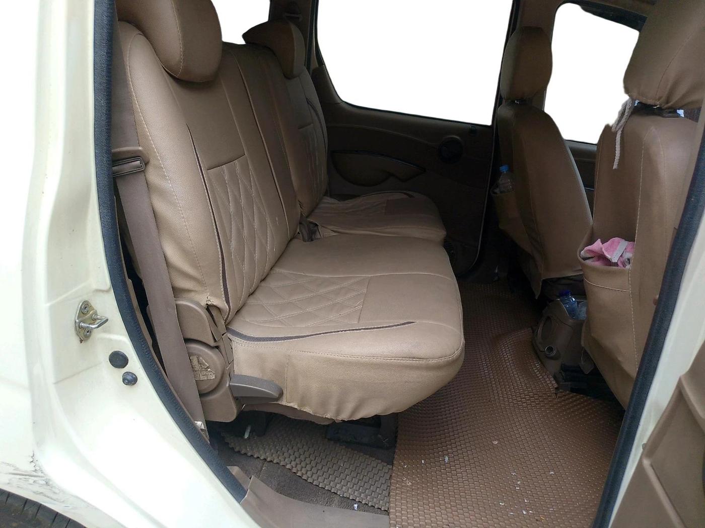 2012 Mahindra Xylo D2, Diesel, Manual, 74,415 km, interior
