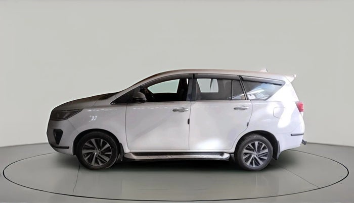 2021 Toyota Innova Crysta 2.4 ZX 7 STR, Diesel, Manual, 33,382 km, exterior