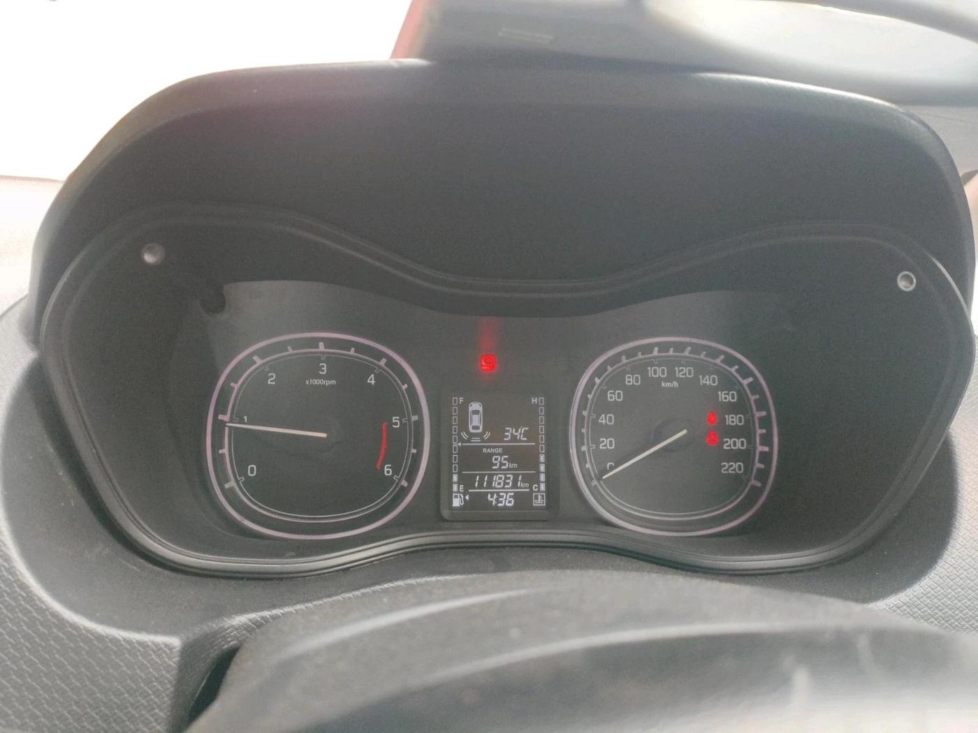 2016 Maruti Vitara Brezza ZDI PLUS DUAL TONE, Diesel, Manual, 1,11,831 km, interior