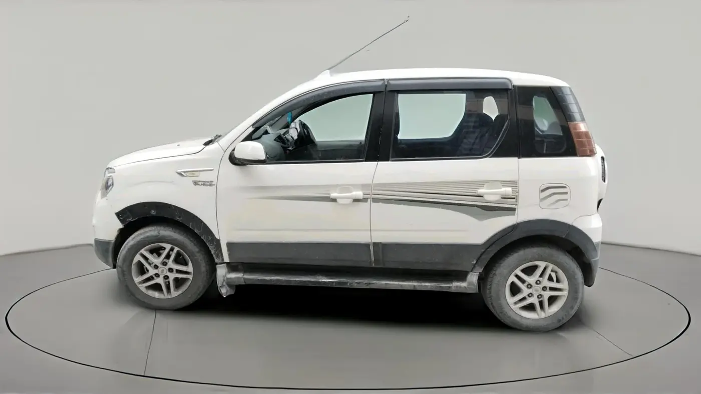 2016 Mahindra NUVOSPORT N8, Diesel, Manual, 1,29,500 km, exterior