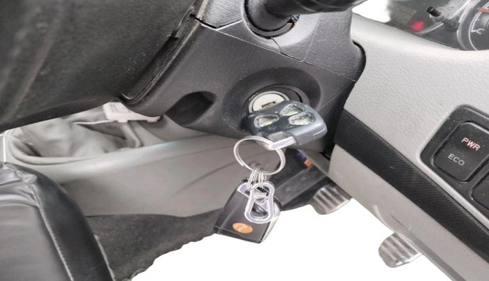 2016 Mahindra NUVOSPORT N8, Diesel, Manual, 1,29,500 km, interior