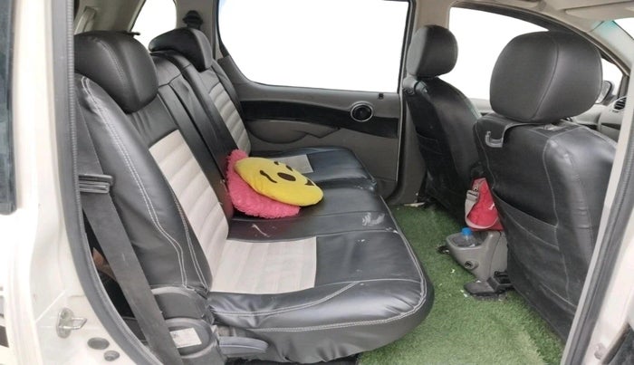 2016 Mahindra NUVOSPORT N8, Diesel, Manual, 1,29,500 km, interior