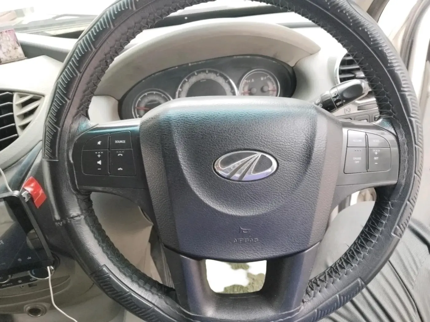 2016 Mahindra NUVOSPORT N8, Diesel, Manual, 1,29,500 km, interior