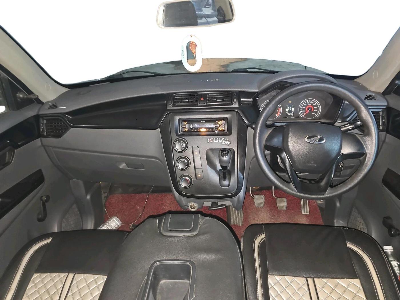 2017 Mahindra KUV 100 NXT K2+ P 6 STR, Petrol, Manual, 73,038 km, interior