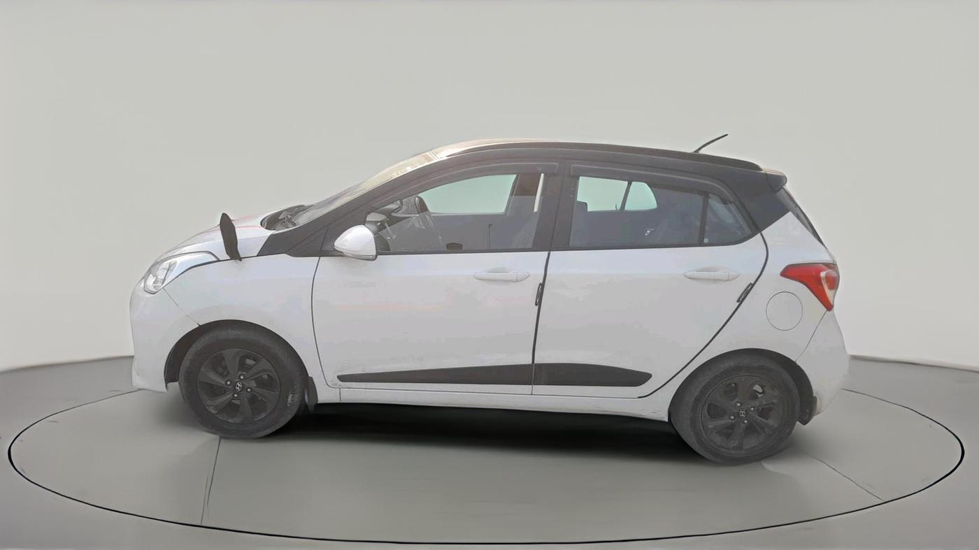 2018 Hyundai Grand i10 SPORTZ U2 1.2 KAPPA CRDI DUAL TONE, Diesel, Manual, 72,126 km, exterior