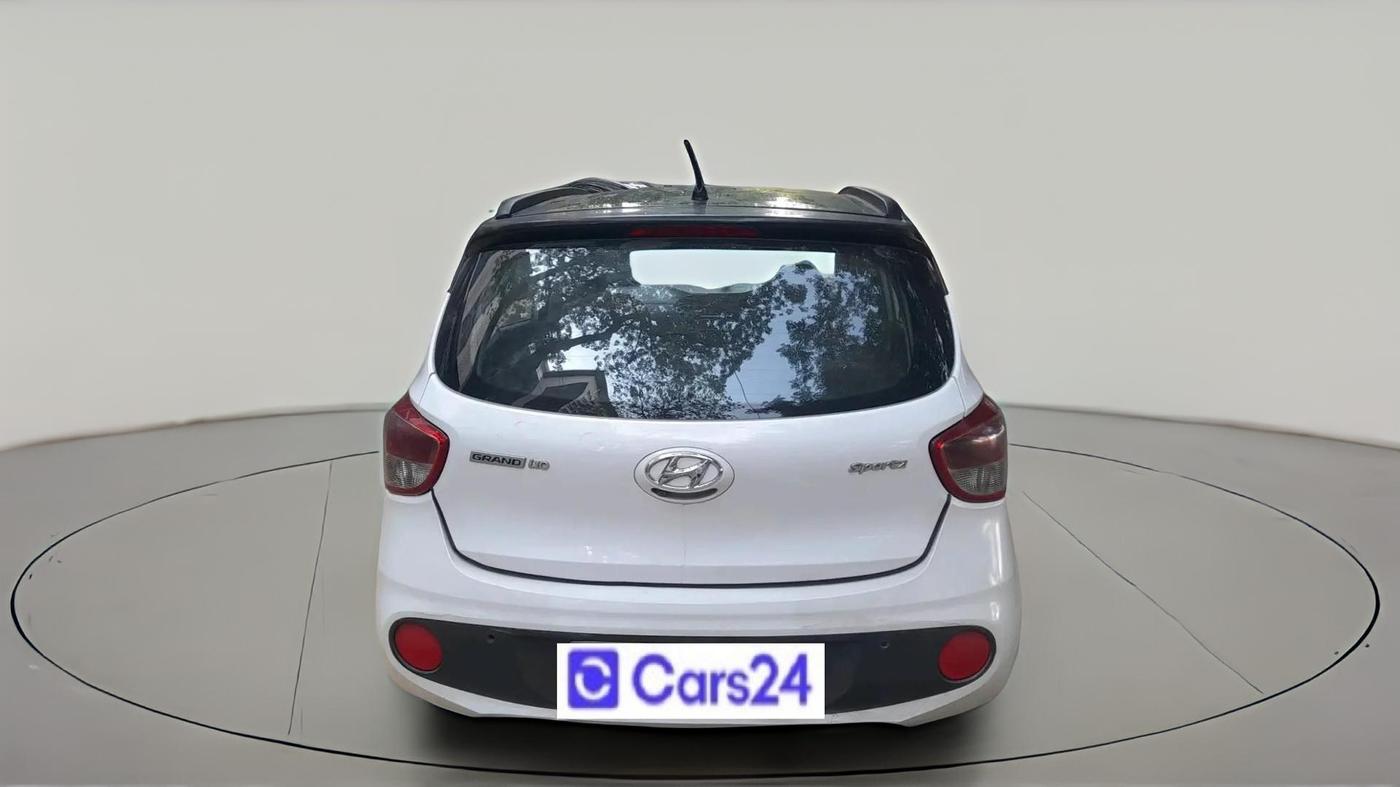 2018 Hyundai Grand i10 SPORTZ U2 1.2 KAPPA CRDI DUAL TONE, Diesel, Manual, 72,126 km, exterior