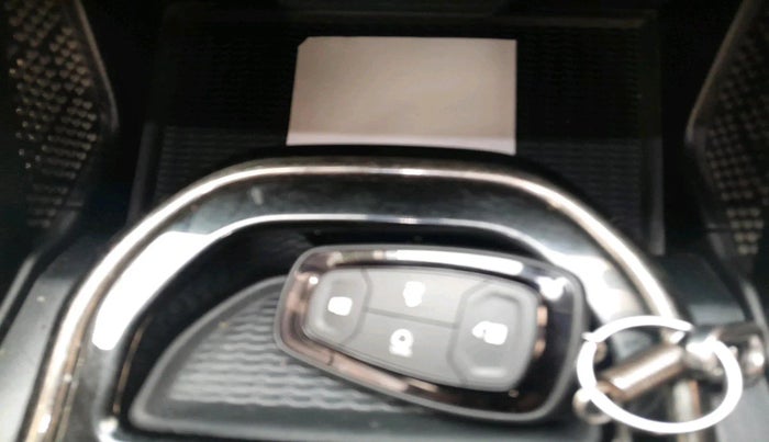 2022 Tata Harrier XT PLUS 2.0L KRYOTEC DARK EDITON, Diesel, Manual, 1,24,000 km, interior