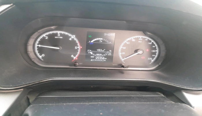 2022 Tata Harrier XT PLUS 2.0L KRYOTEC DARK EDITON, Diesel, Manual, 1,24,000 km, interior