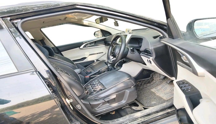 2024 KIA CARENS Prestige (O) 1.5 Petrol 7 STR, Petrol, Manual, 12,613 km, interior