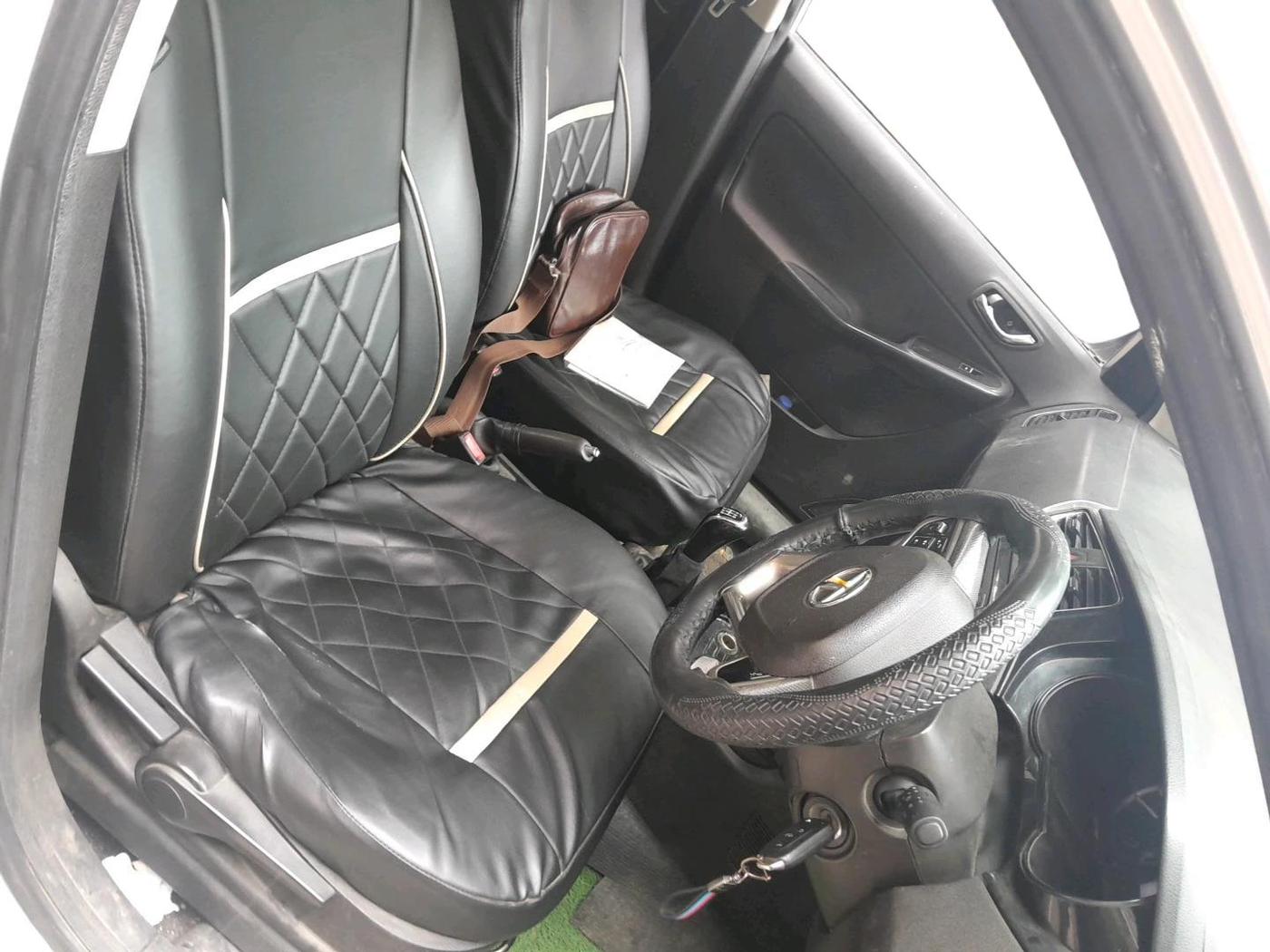 2014 Tata Bolt XT QUADRAJET, Diesel, Manual, 84,471 km, interior