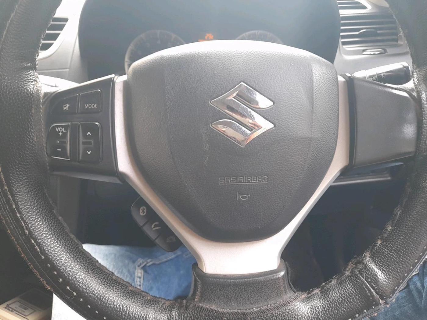 2015 Maruti Swift ZXI, Petrol, Manual, 88,669 km, interior