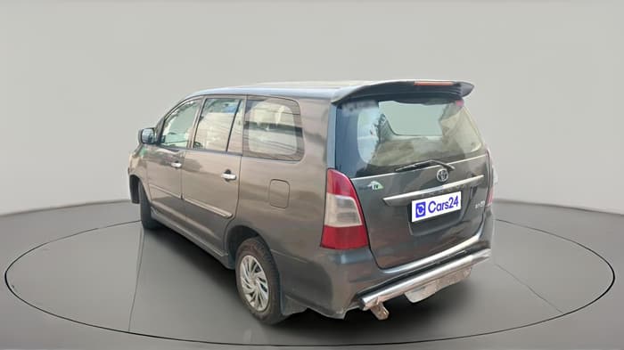 2012 Toyota Innova 2.5 GX 8 STR, Diesel, Manual, 2,64,225 km, exterior