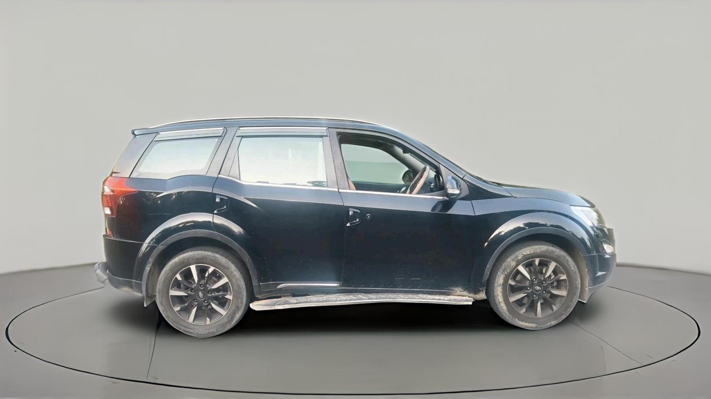 2020 Mahindra XUV500 W11, Diesel, Manual, 94,976 km, exterior