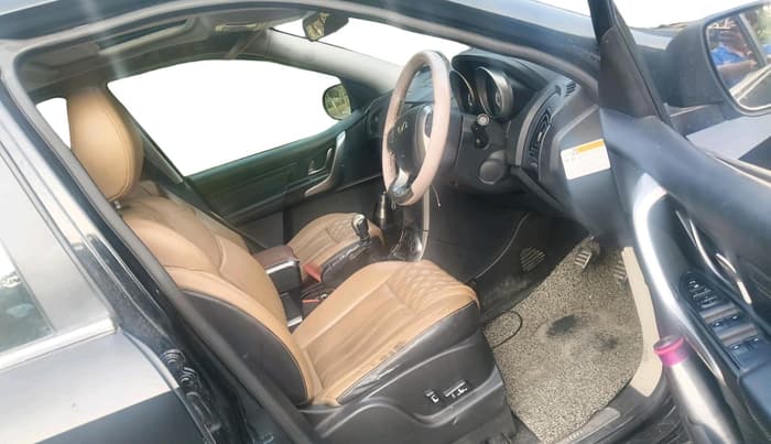 2020 Mahindra XUV500 W11, Diesel, Manual, 94,976 km, interior