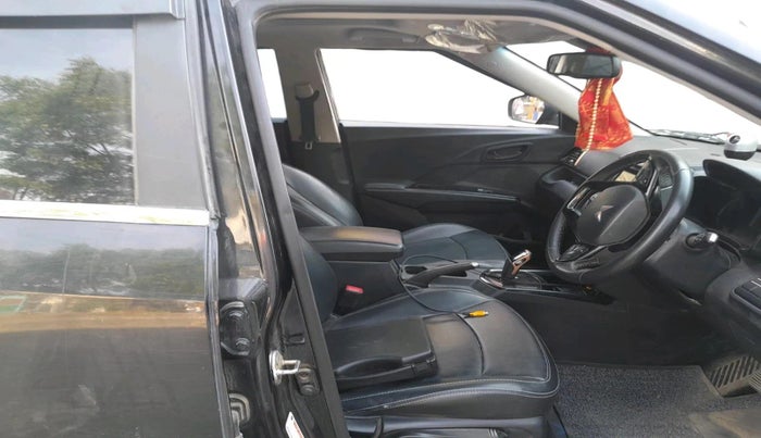 2023 Mahindra XUV400 EL 7.2 KW, Electric, Automatic, 58,656 km, interior