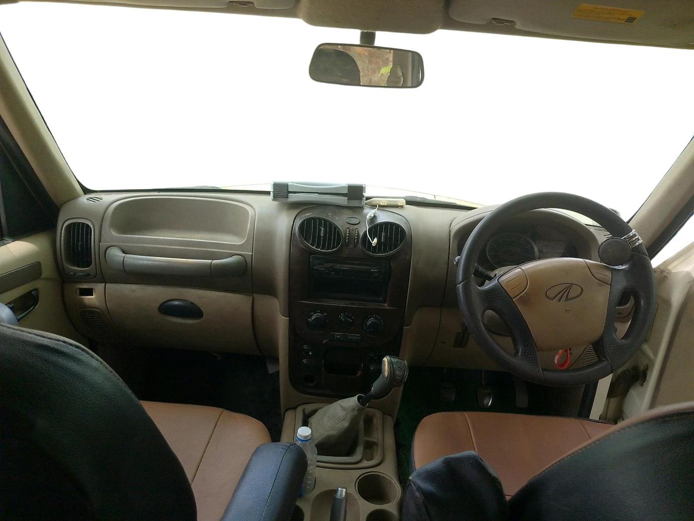 2012 Mahindra Scorpio SLE BS-III, Diesel, Manual, 1,62,109 km, interior