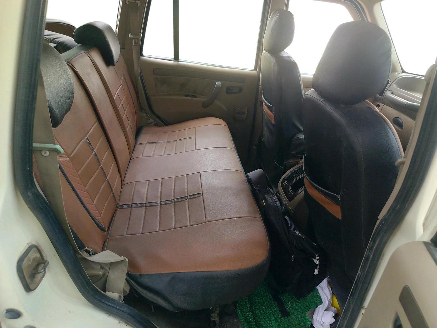 2012 Mahindra Scorpio SLE BS-III, Diesel, Manual, 1,62,109 km, interior