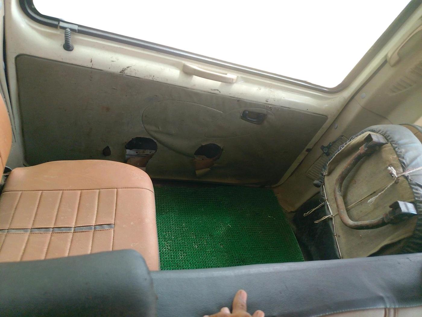 2012 Mahindra Scorpio SLE BS-III, Diesel, Manual, 1,62,109 km, interior