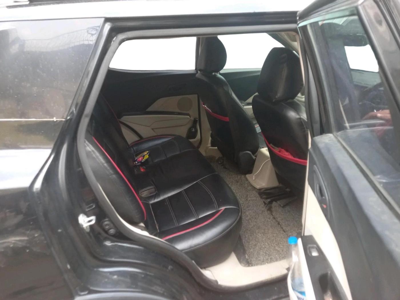 2022 Mahindra XUV300 W6 1.5 Diesel, Diesel, Manual, 53,158 km, interior