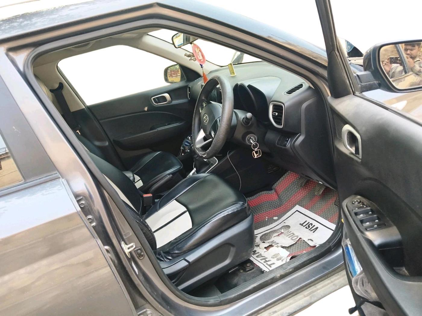 2020 Hyundai VENUE S 1.2, Petrol, Manual, 44,762 km, interior
