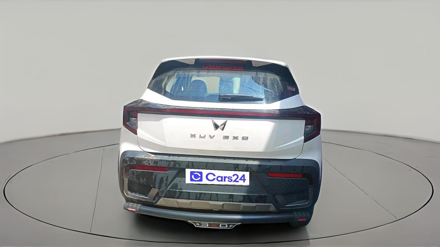 2024 Mahindra XUV 3XO AX5 1.2 L TCMPFi, Petrol, Manual, 6,964 km, exterior