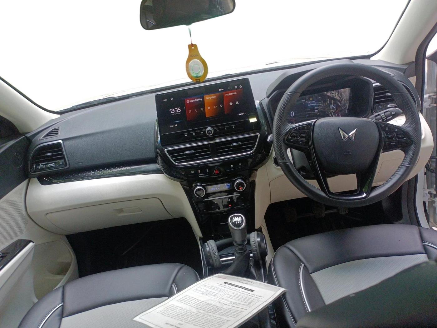 2024 Mahindra XUV 3XO AX5 1.2 L TCMPFi, Petrol, Manual, 6,964 km, interior