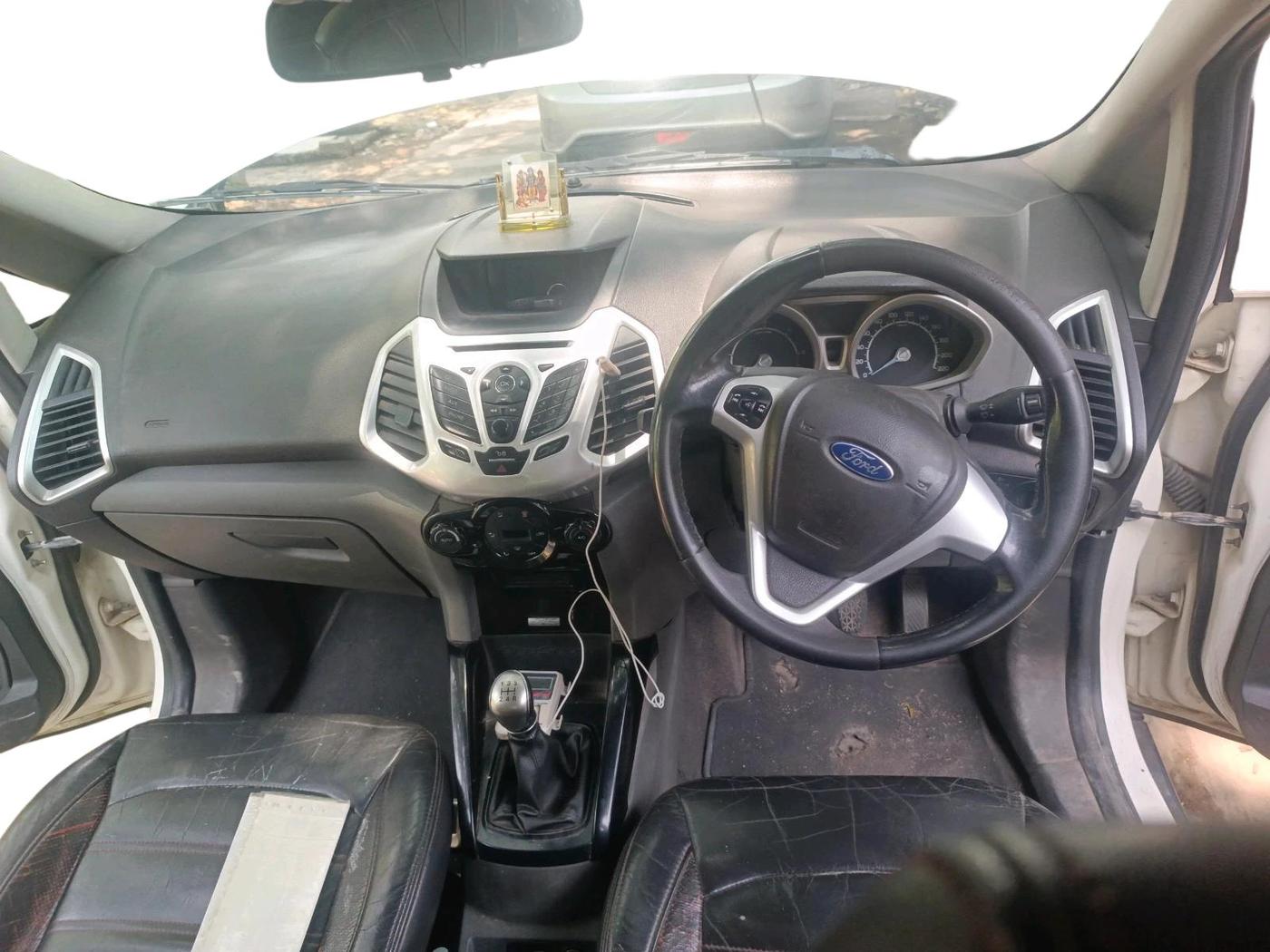 2013 Ford Ecosport TITANIUM 1.5L DIESEL, Diesel, Manual, 1,84,591 km, interior