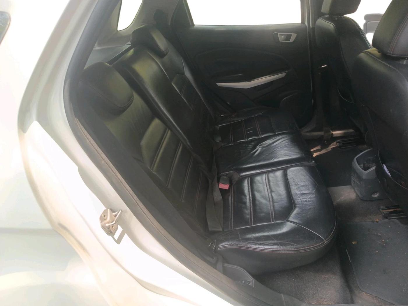 2013 Ford Ecosport TITANIUM 1.5L DIESEL, Diesel, Manual, 1,84,591 km, interior