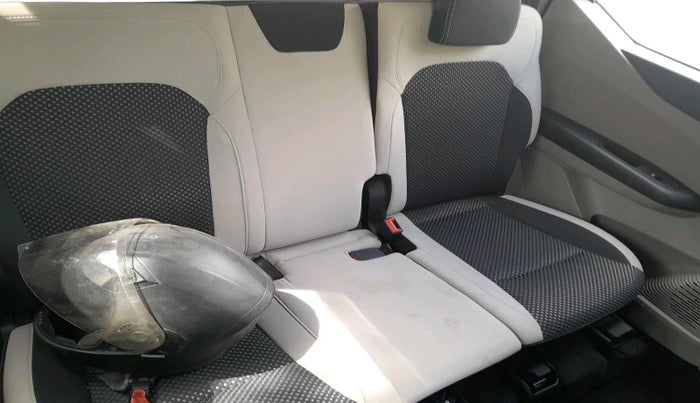 2022 Renault TRIBER RXZ, Petrol, Manual, 1,593 km, interior