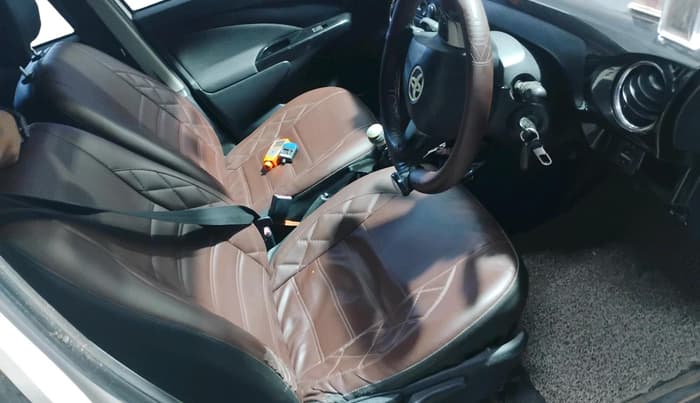 2015 Toyota Etios CROSS 1.4 VD, Diesel, Manual, 1,05,039 km, interior