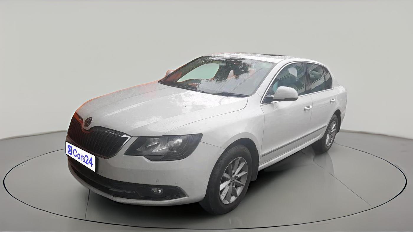 2014 Skoda Superb ELEGANCE 2.0 TDI CR AT, Diesel, Automatic, 1,48,745 km, exterior