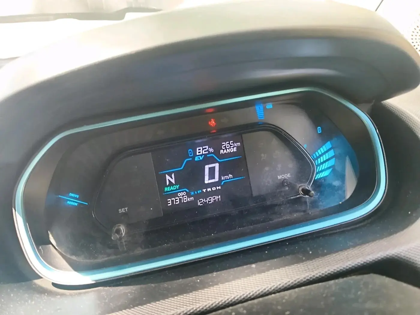 2023 Tata TIAGO EV XT MEDIUM RANGE, Electric, Automatic, 37,378 km, interior