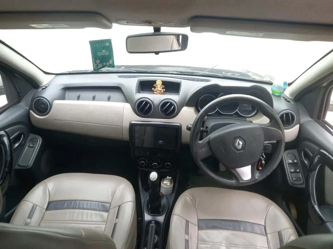 2015 Renault Duster 85 PS RXL DIESEL, Diesel, Manual, 1,16,952 km, interior