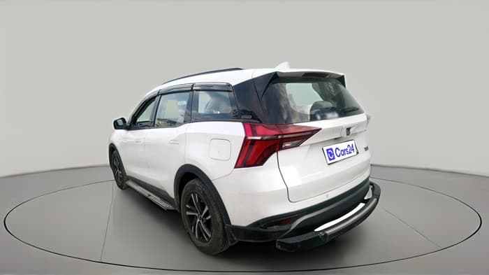 2024 Mahindra XUV700 AX5 Select Petrol MT 7 STR , Petrol, Manual, 12,281 km, exterior
