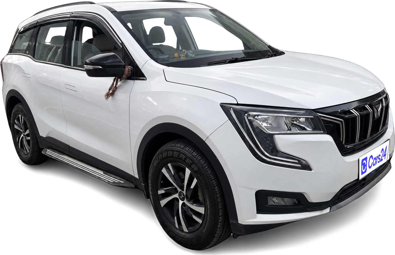 2024 Mahindra XUV700 - SUV - Petrol - Manual - ₹15.50 lakh