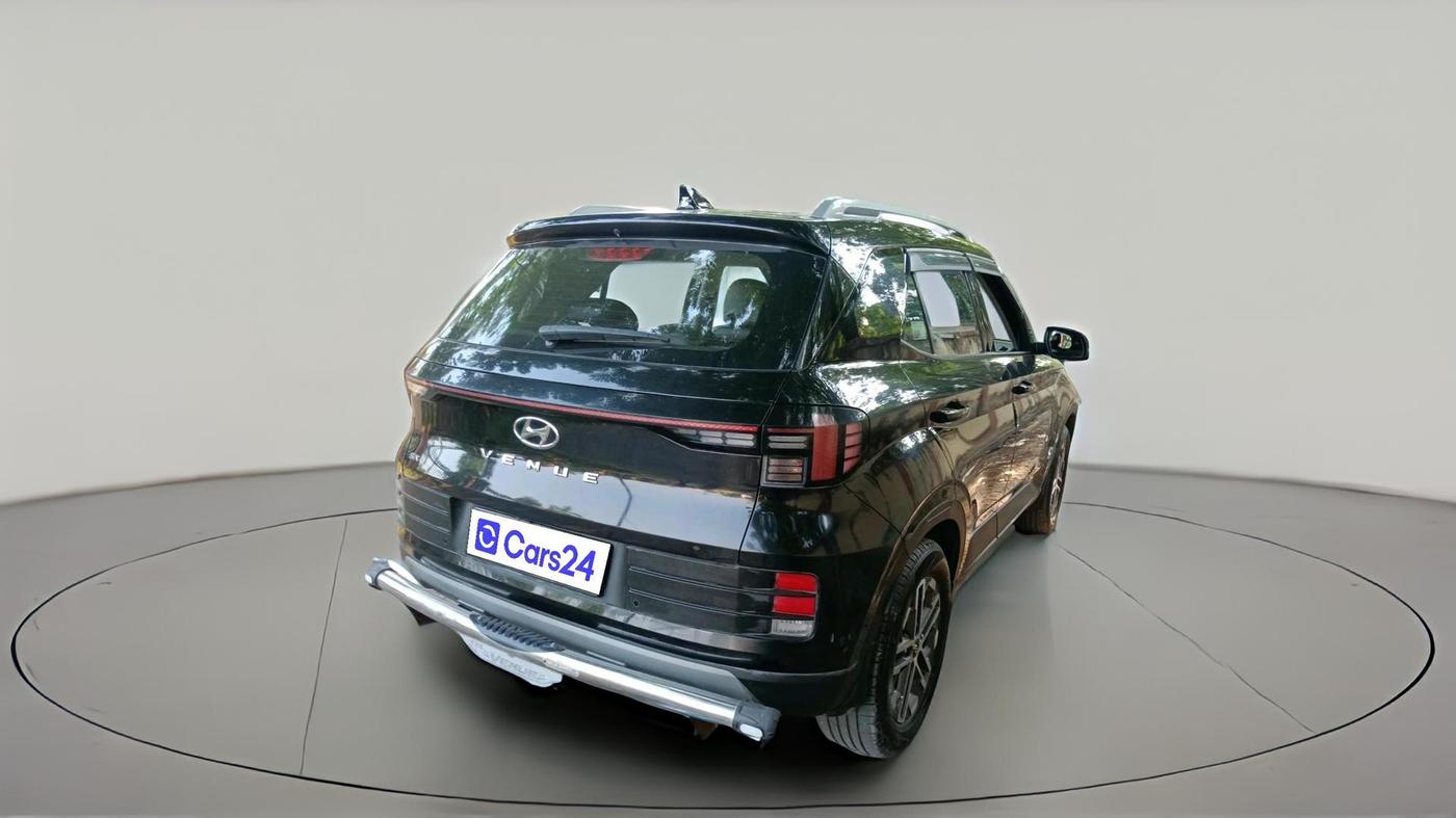 2025 Hyundai VENUE SX 1.5 CRDI, Diesel, Manual, 32,196 km, exterior