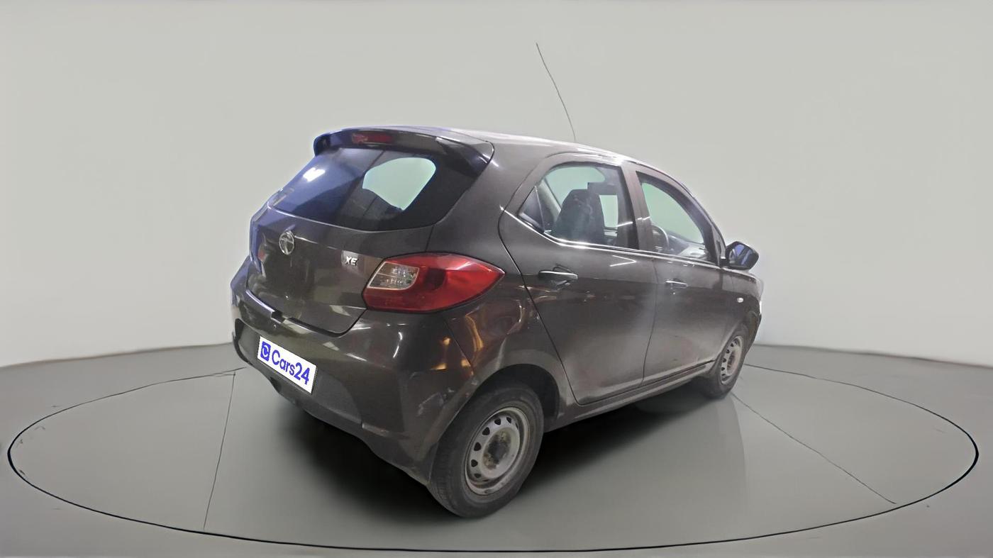2018 Tata Tiago XE PETROL, Petrol, Manual, 70,182 km, exterior